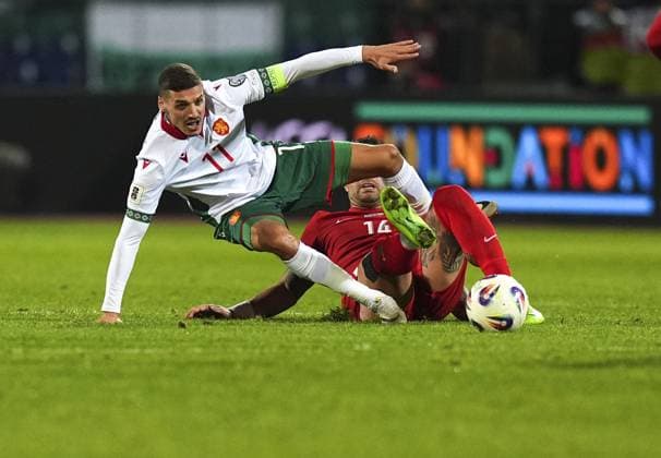 Bulgaria v Turkiye - 2026 FIFA World Cup, WM, Weltmeisterschaft, Fussball European Qualifiers SOFIA, BULGARIA - OCTOBER 11: Kiril Despodov (11) of Bulgaria in action against Abdulkerim Bardakci (14) of Turkiye during the 2026 FIFA World Cup European Qualifier Group E match between Bulgaria and Turkiye at Vasil Levski National Stadium in Sofia, Bulgaria on October 11, 2025. Mehmet Emin Menguarslan Anadolu Sofia Bulgaria. Editorial use only. Please get in touch for any other usage.  Copyright: x2025xAnadoluxMehmetxEminxMenguarslanx