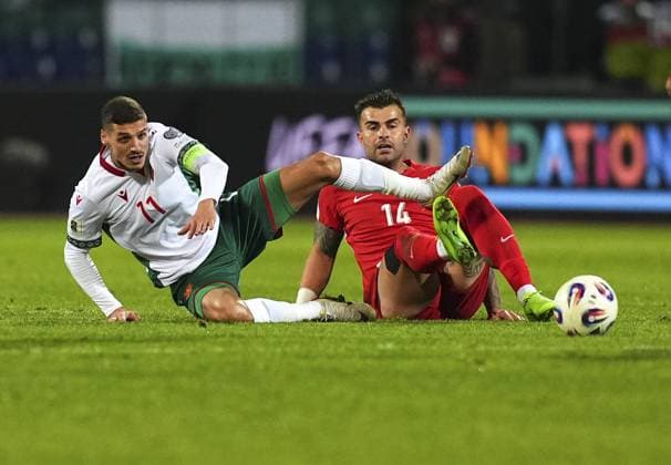 Bulgaria v Turkiye - 2026 FIFA World Cup, WM, Weltmeisterschaft, Fussball European Qualifiers SOFIA, BULGARIA - OCTOBER 11: Kiril Despodov (11) of Bulgaria in action against Abdulkerim Bardakci (14) of Turkiye during the 2026 FIFA World Cup European Qualifier Group E match between Bulgaria and Turkiye at Vasil Levski National Stadium in Sofia, Bulgaria on October 11, 2025. Mehmet Emin Menguarslan Anadolu Sofia Bulgaria. Editorial use only. Please get in touch for any other usage.  Copyright: x2025xAnadoluxMehmetxEminxMenguarslanx