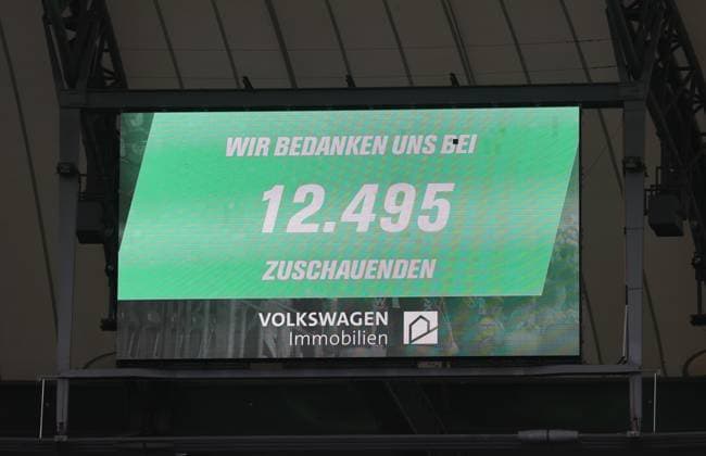Scoreboard with number of spectators, 12 495 Football, Women, Season 2025 2026, 1 League, Google Pixel Women Bundesliga, VfL Wolfsburg vs FC Bayern Muenchen, 1 3 DFL REGULATIONS PROHIBIT ANY USE OF PHOTOGRAPHS AS IMAGE SEQUENCES AND OR QUASI VIDEO