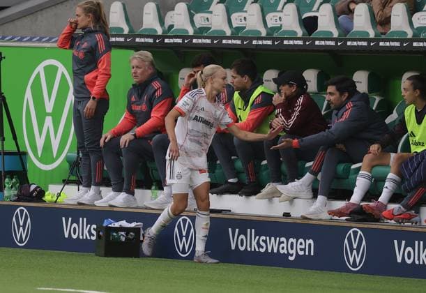 Substitution Pernille Harder FC Bayern Muenchen Football, Women, Season 2025 2026, 1 Liga, Google Pixel Women Bundesliga, VfL Wolfsburg vs FC Bayern Muenchen, 1 3 DFL REGULATIONS PROHIBIT ANY USE OF PHOTOGRAPHS AS IMAGE SEQUENCES AND OR QUASI VIDEO
