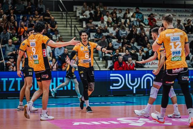 Volleyball mens season 2025 2026 League Cup 2025 Berlin Recycling Volleys vs WWK Volleys Herrsching 11 10 2025 The BR Volleys team celebrates
