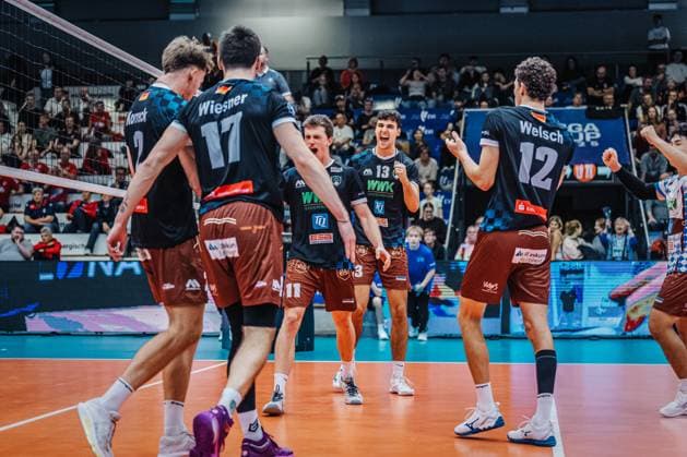 Volleyball mens season 2025 2026 League Cup 2025 Berlin Recycling Volleys vs WWK Volleys Herrsching 11 10 2025 The WWK Volleys Herrsching team celebrates