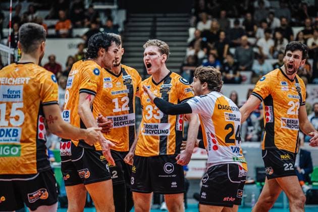 Volleyball mens season 2025 2026 League Cup 2025 Berlin Recycling Volleys vs WWK Volleys Herrsching 11 10 2025 The BR Volleys team celebrates