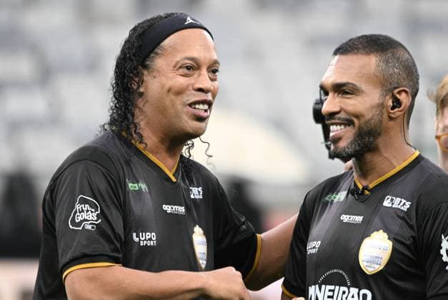 challenge of the giants Belo Horizonte (MG), 10 11 2025 - football challenge giants - Ronaldinho Gaucho and Richarlison during the match between the Challenge of the Giants, held at the Mineirao stadium, in the city of Belo Horizonte, this Saturday, October 11, 2025. (Foto: Paulo Ti Thenews2 imago images) SPO  Copyright: xPauloxTix
