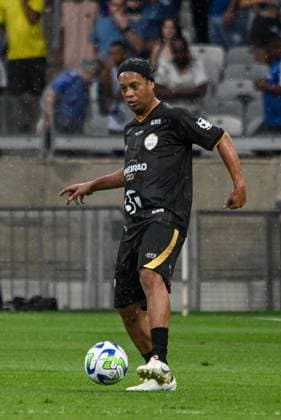 challenge of the giants Belo Horizonte (MG), 10 11 2025 - football challenge giants - Ronaldinho Gaucho player during the match between the Challenge of the Giants, held at the Mineirao stadium, in the city of Belo Horizonte, this Saturday, October 11, 2025. (Foto: Paulo Ti Thenews2 imago images) SPO  Copyright: xPauloxTix
