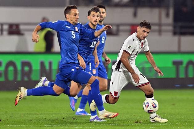SERBIA vs ALBANIA QAZIM LACI, football player of Albania, during the FIFA World Cup, WM, Weltmeisterschaft, Fussball qualification match against Serbia, and NEMANJA MAKSIMOVIC, at Dubocica stadium. Leskovac, 11.10.2025. photo: Mladjan Ivanovic FOOTBALL, SERBIA, ALBANIA, FIFA WORLD CUP QUALIFICATIONS MATCH Leskovac Dubocica stadium Serbia Copyright: xMarkoxMetlas xMNxPressx
