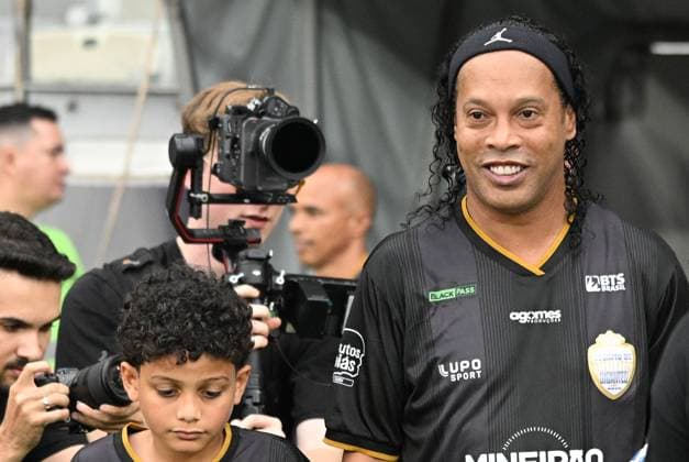 challenge of the giants Belo Horizonte (MG), 10 11 2025 - football challenge giants - Ronaldinho Gaucho player during the match between the Challenge of the Giants, held at the Mineirao stadium, in the city of Belo Horizonte, this Saturday, October 11, 2025. (Foto: Paulo Ti Thenews2 imago images) SPO  Copyright: xPauloxTix