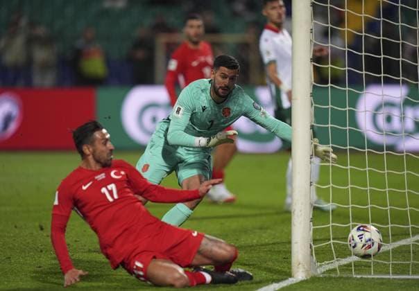 Bulgaria v Turkiye - 2026 FIFA World Cup, WM, Weltmeisterschaft, Fussball European Qualifiers SOFIA, BULGARIA - OCTOBER 11: Irfan Can Kahveci (17) of Turkiye in action during the 2026 FIFA World Cup European Qualifier Group E match between Bulgaria and Turkiye at Vasil Levski National Stadium in Sofia, Bulgaria on October 11, 2025. Mehmet Emin Menguarslan Anadolu Sofia Bulgaria. Editorial use only. Please get in touch for any other usage.  Copyright: x2025xAnadoluxMehmetxEminxMenguarslanx