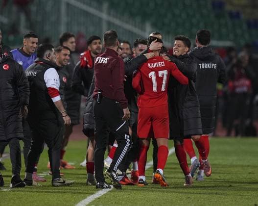 Bulgaria v Turkiye - 2026 FIFA World Cup, WM, Weltmeisterschaft, Fussball European Qualifiers SOFIA, BULGARIA - OCTOBER 11: Irfan Can Kahveci (17) of Turkiye celebrates with his teammates after a goal during the 2026 FIFA World Cup European Qualifier Group E match between Bulgaria and Turkiye at Vasil Levski National Stadium in Sofia, Bulgaria on October 11, 2025. Mehmet Emin Menguarslan Anadolu Sofia Bulgaria. Editorial use only. Please get in touch for any other usage.  Copyright: x2025xAnadoluxMehmetxEminxMenguarslanx