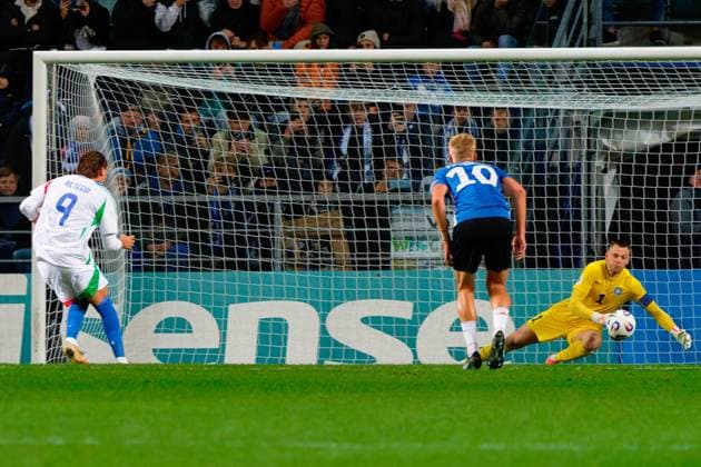 CALCIO - FIFA Mondiali - Qualifiers - Estonia vs Italy Karl Jakob Hein of Estonia penalty saved during Qualifiers - Estonia vs Italy, FIFA World Cup, WM, Weltmeisterschaft, Fussball match in Tallin, Estonia, October 11 2025 Tallin Estonia  Copyright: xIPAxSport ABACAx