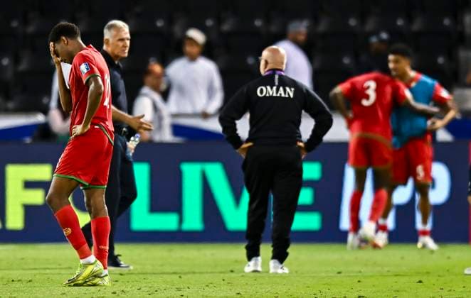 UNITED ARAB EMIRATES v OMAN-2026 FIFA World Cup, WM, Weltmeisterschaft, Fussball ASIAN QUALIFIER PLAYOFFS Players of Oman reacts after their loss at the end of the FIFA World Cup 2026 AFC Asian qualifiers playoffs group A match between United Arab Emirates and Oman at Jassim Bin Hamad Stadium in Doha, Qatar, on October 11, 2025. DOHA Qatar Copyright: xNOUSHADx