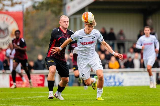 v l Tom Fuhrmann VfL Luebeck Schwartau, 08 , Marco Mannhardt SC Verl, 22 in duel GER, VfL Theesen vs SC Verl, Football, Westfalenpokal, Achteilfinale, Spielzeit 2025 2026, 11 10 2025 DFL Regulations prohibit any use of photographers as image sequences and or quasi video GER, VfL Theesen vs SC Verl, Football, Westfalenpokal, Achteilfinale, Spielzeit 2025 2026, 11 10 2025 Bielefeld Copyright: xEibner-Pressefoto JanxRollingerx EP_JSK