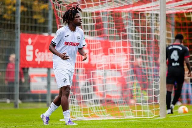 Emmanuel Bamba SC Verl, 02 GER, VfL Theesen vs SC Verl, Football, Westfalenpokal, Achteilfinale, Spielzeit 2025 2026, 11 10 2025 DFL Regulations prohibit any use of photographers as image sequences and or quasi video GER, VfL Theesen vs SC Verl, Football, Westfalenpokal, Achteilfinale, Spielzeit 2025 2026, 11 10 2025 Bielefeld Copyright: xEibner-Pressefoto JanxRollingerx EP_JSK