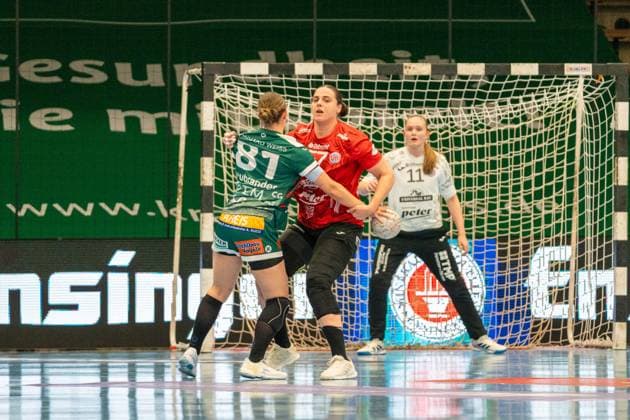 Lea Neubrander Frisch Auf Goeppingen, 81 and Josefine Hanfland Thueringer HC, 57 , Frisch Auf Goeppingen Women vs Thueringer HC, Handball, Bundesliga, 05 Matchday, Season 2025 2026, 11 10 2025, Frisch Auf Goeppingen Women vs Thueringer HC, Handball, Bundesliga, 05 Matchday, Season 2025 2026, 11 10 2025 Goeppingen Copyright: xEibner-Pressefoto MaxxVogelx EP_MVL
