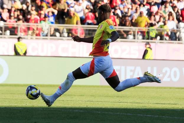 Futbol, Espana vs Colombia. Mundial sub 20, Chile 2025. El jugador de Colombia Neyser Villarreal es fotografiado durante un partido de cuartos de final del mundial sub 20 contra Espana disputado en el estadio Fiscal de Talca, Chile. 11 10 2025 Jose Robles Photosport Football, Spain vs Colombia. U-20 World Cup Championship. Colombian™s player Neyser Villarreal is pictured during a round of 8 match of the U-20 World Cup against Spain at the Fiscal stadium in Talca, Chile. 11 10 2025 Jose Robles Photosport Espana vs Colombia, mundial sub 20 Chile 2025 