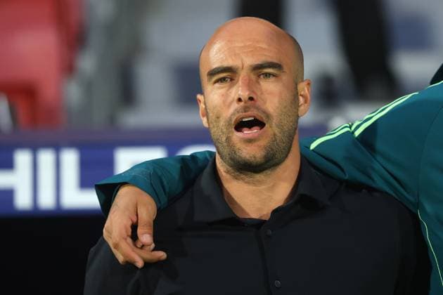 Futbol, Mexico vs Argentina. Mundial sub 20, Chile 2025. El entrenador de Mexico Eduardo Arce es fotografiado durante un partido de cuartos de final del mundial sub 20 contra Argentina disputado en el estadio Nacional de Santiago, Chile. 11 10 2025 Jonnathan Oyarzun Photosport Football, Mexico vs Argentina. U-20 World Cup Championship. Mexico™s manager Eduardo Arce is pictured during a quarterfinal match of the U-20 World Cup against Argentina at the Nacional stadium in Santiago, Chile. 11 10 2025 Jonnathan Oyarzun Photosport Mexico vs Argentina, mundial sub 20 Chile 2025 