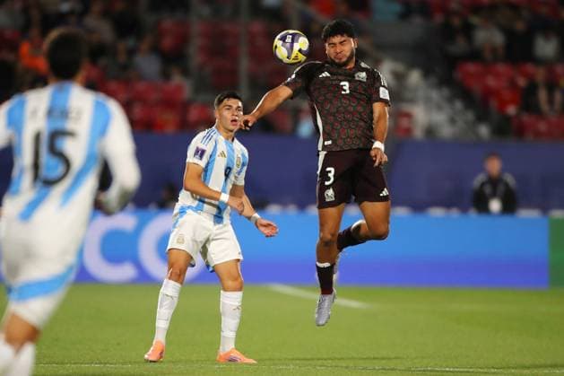 Futbol, Mexico vs Argentina. Mundial sub 20, Chile 2025. El jugador de Mexico Rodrigo Pachuca es fotografiado durante un partido de cuartos de final del mundial sub 20 contra Argentina disputado en el estadio Nacional de Santiago, Chile. 11 10 2025 Jonnathan Oyarzun Photosport Football, Mexico vs Argentina. U-20 World Cup Championship. Mexico™s player Rodrigo Pachuca is pictured during a quarterfinal match of the U-20 World Cup against Argentina at the Nacional stadium in Santiago, Chile. 11 10 2025 Jonnathan Oyarzun Photosport Mexico vs Argentina, mundial sub 20 Chile 2025 