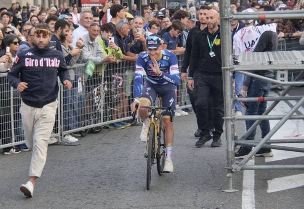Remco Evenepoel at the 119th edition of the Giro di Lombardia, the last major cycling classic of 2025.  Copyright: x xipa-agency.netx xLucaxPonti Ipaxagencyx IPA_Agency_IPA66441211  Copyright: xIMAGO xipa-agency.netx xIMAGO IndependentxPhotoxAgencyxInt.x IPA_Agency_IPA66441211