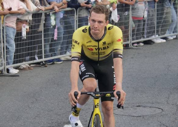 Tiesj Benoot at the 119th edition of the Giro di Lombardia, the last major cycling classic of 2025.  Copyright: xLucaxPontix xipa-agency.netx xLucaxPonti Ipaxagencyx IPA_Agency_IPA66446314