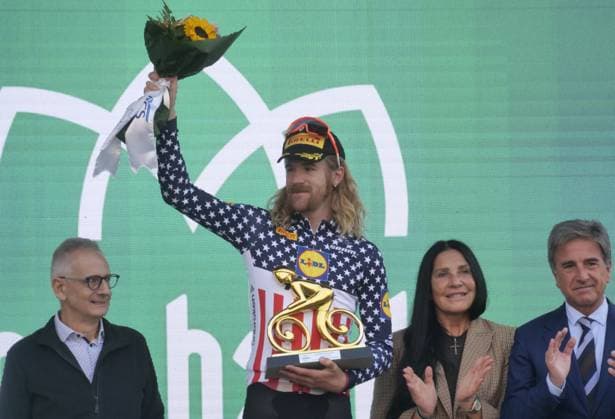 Bergamo, Bergamo Italy, Italy: Tiesj Benoot at the 119th edition of the Giro di Lombardia, the last major cycling classic of 2025. The 119th Edition Of The Giro Di Lombardia, The Last Major Cycling Race Of The Year, Runs From Como To Bergamo.  - ZUMAp169 20251011_zea_p169_324 Copyright: xLucaxPontix