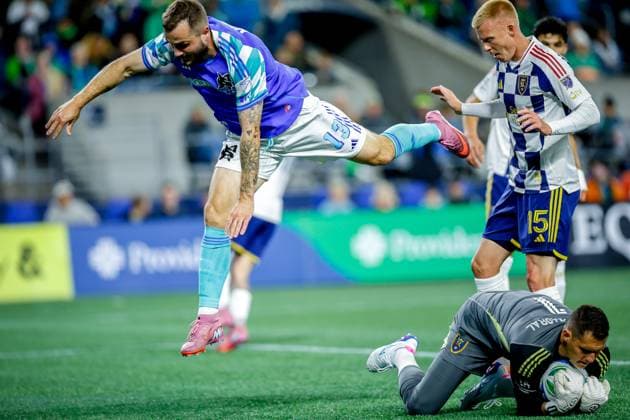 October 11, 2025, Seattle, Washington, USA: Seattle Sounders FC forward Jordan Morris (13) during the match between Real Salt Lake and the Seattle Sounders FC in the 2025 Major League Soccer match at Lumen Field, Seattle, Washington Seattle USA - ZUMAj111 20251011_zsp_j111_016 Copyright: xTomxJonesx