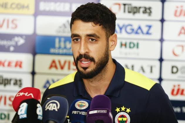 Fenerbahce s Tolga Cigerci ANTALYA, TURKEY - JANUARY 8: Tolga Cigerci of Fenerbahce holds a press conference, PK, Pressekonferenz within the team s mid-season camp as part of second-half preparations for Turkish Super Lig in Antalya, Turkey on January 8, 2020. Antalya Turkey. Editorial use only. Please get in touch for any other usage.  Copyright: x2025xAnadoluxMustafaxÃ‡iftcix
