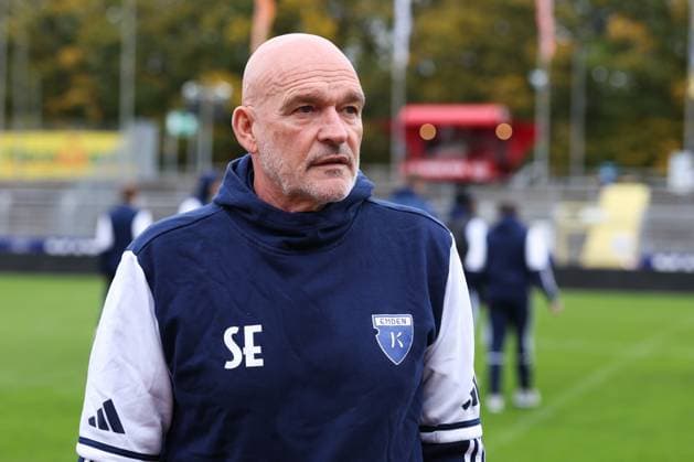 11 10 2025, Football, Men, Regionalliga Nord, Matchday 14, VfB Oldenburg BSV Kickers Emden Coach Stefan Emmerling BSV Kickers Emden