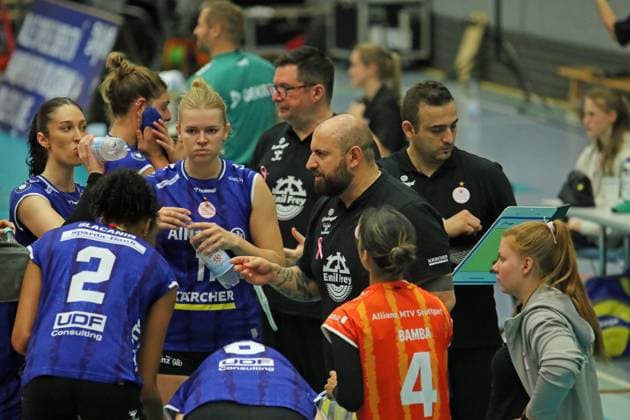Womens Volleyball Bundesliga Konstantin Bitter, coach of Allianz MTV Stuttgart, gives instructions to his players during a break