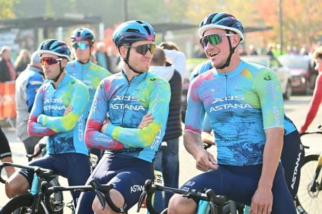 Paris Tours 2025 Cycling Race TOURS, FRANCE - OCTOBER 12 : Bol Cees of XDS Astana Team before the start of the race during the 119th edition of Paris Tours an UCI ProSeries 1.Pro one day cycling road race for Men Elite of 211.6 km with start in Chartres and finish in Tours on October 12, 2025 in Tours, France, 12 10 2025 ( Motordriver Guy De Vuyst - Tours France  Copyright: xPeterxDexVoechtx