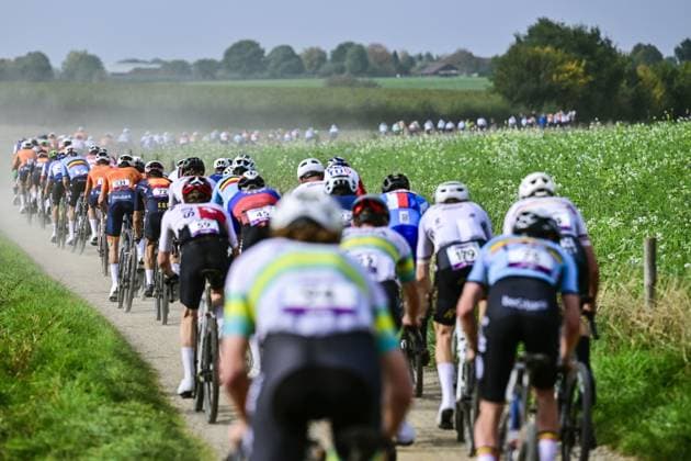 The pack of riders pictured in action during the men elite race at the UCI World Gravel Championships, Sunday 12 October 2025, in Maastricht, The Netherlands. DIRKxWAEM  x136592025x