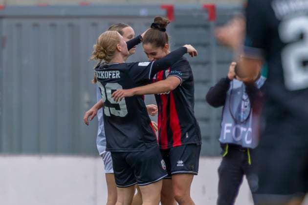 Ingolstadt, Germany 12 October 2025 2 BL Women 2025 2026 FC Ingolstadt 04 vs VfL Wolfsburg II In the picture 2 from left Emma Kusch FCI cheers after her goal to 1 1 with Nina Penzkofer FCI Audi Sportpark Bayern Copyright: xFotostandx xSchäferx