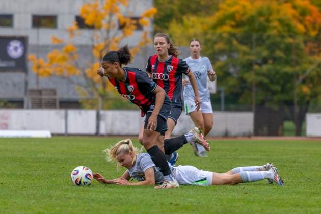 Ingolstadt, Germany 12 October 2025 2 BL Women 2025 2026 FC Ingolstadt 04 vs VfL Wolfsburg II In the picture from left in the duel Melissa Kuya Strobel FCI and Anna Schitteck VfL II Audi Sportpark Bayern Copyright: xFotostandx xSchäferx