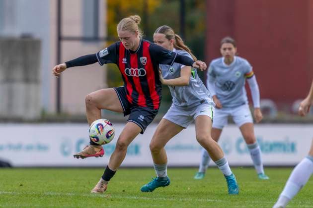 Ingolstadt, Germany 12 October 2025 2 BL Women 2025 2026 FC Ingolstadt 04 vs VfL Wolfsburg II In the picture from left in the duel Nina Penzkofer FCI and Anastasia Harting VfL II Audi Sportpark Bayern Copyright: xFotostandx xSchäferx