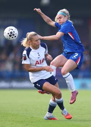 Kington Upon Thames, England, 12th October 2025. Amanda Nilden of Tottenham Hotspur and Ellie Carpenter of Chelsea challenge for the ball during the Chelsea Women vs Tottenham Women Barclays Women s Super League match at Kingsmeadow, Kington Upon Thames. Picture credit should read: Paul Terry Sportimage EDITORIAL USE ONLY. No use with unauthorised audio, video, data, fixture lists, club league logos or live services. Online in-match use limited to 120 images, no video emulation. No use in betting, games or single club league player publications. SPI_008_PT_Chelsea_W_Spurs_W SPI-4209-0008