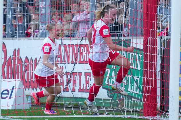 Football, Google Pixel Womens Bundesliga, Matchday 6, 2025 2026, SC Freiburg vs Eintracht Frankfurt, Dreisamstadion, Freiburg, Luca Birkholz SC Freiburg, Women 23 Goal, Goal celebration, Emotions, Goal shot, Joy, Cheering, Freiburg Dreisamstadion Baden Württemberg Germany Copyright: xFINLEYxMÖRCHx