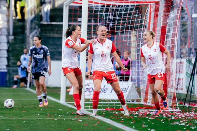 12 10 25, Women, Soccer, Google Pixel Womens Bundesliga, Season 2025 2026, SC Freiburg Eintracht Frankfurt, Matchday 6 Luca Emily Birkholz 23 SC Freiburg Cheering over goal for 1 1 Freiburg Dreisamstadion BW Germany