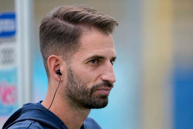 Theodoros Dedes Coach, Head Coach, TSG , Single Image, Single Photo, Action, Action, 12 10 2025, Sinsheim Hoffenheim Germany , Soccer, Google Pixel Women Bundesliga, TSG 1899 Hoffenheim Bayer 04 Leverkusen, DFB DFL REGULATIONS PROHIBIT ANY USE OF PHOTOGRAPHS AS IMAGE SEQUENCES AND OR QUASI VIDEO xozx