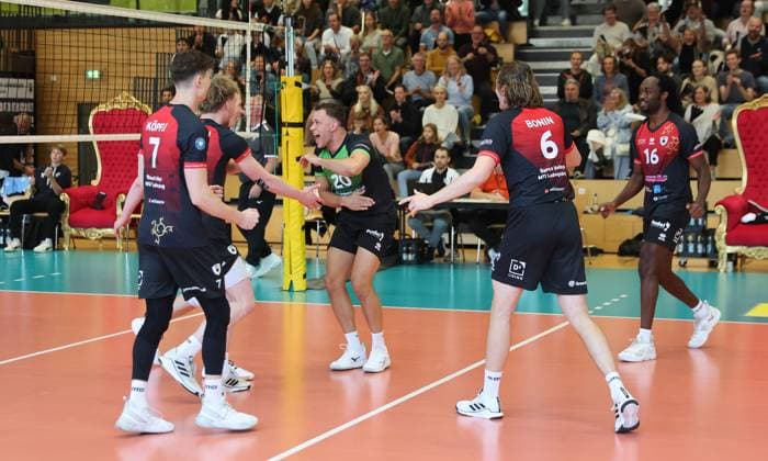 Ludwigsburg , Zoi DVV Cup qualification main round , Barock Volleys MTV Ludwigsburg vs ASV Dachau , Jubel Ludwigsburg , center Jeffrey Klok Lubu