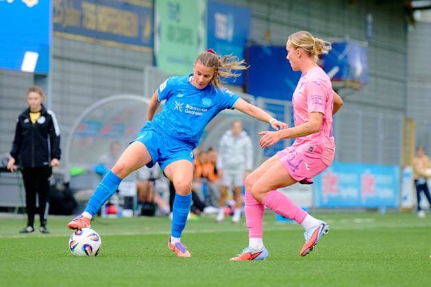 GPFBL: TSG Hoffenheim - Bayer 04 Leverkusen; 12.10.2025 Katharina Piljic (6; B04) im Zweikampf mit Feli Delacauw (24; TSG) GPFBL: TSG Hoffenheim – Bayer 04 Leverkusen am 12.10.2025 im Dietmar-Hopp Stadion in Hoffenheim. Copyright: xBEAUTIFULxSPORTS Gelhardtx