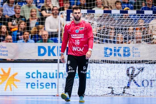 Miljan Vujovic TVB Stuttgart, 16 is disappointed dissatisfied GER, TBV Lemgo Lippe vs TVB Stuttgart, Handball, 1 Bundesliga, Matchday 8, Season 2025 2026, 12 10 2025 GER, TBV Lemgo Lippe vs TVB Stuttgart, Handball, 1 Bundesliga, Matchday 8, Season 2025 2026, 12 10 2025 Lemgo Copyright: xEibner-Pressefoto JanxRollingerx EP_JSK