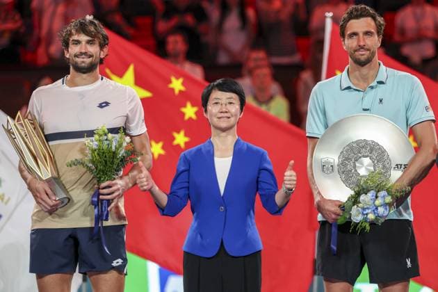 SHANGHAI, CHINA - OCTOBER 12: Valentin Vacherot of Monaco and Arthur Rinderknech of France pose with their winner s trophy during medal ceremony after the Men s singles final on day 14 of the 2025 Shanghai Rolex Masters at Qi Zhong Tennis Center on October 12, 2025 in Shanghai, China. (Photo by Qian Jun) Copyright: xQianxJunx Sportspressphoto_SPR41535