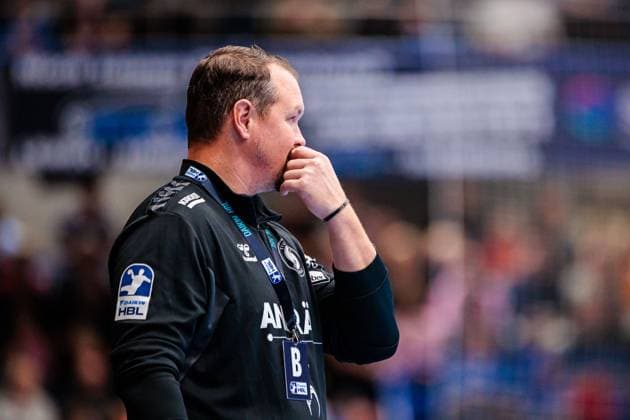 Misha Kaufmann TVB Stuttgart, Coach GER, TBV Lemgo Lippe vs TVB Stuttgart, Handball, 1 Bundesliga, Matchday 8, Season 2025 2026, 12 10 2025 GER, TBV Lemgo Lippe vs TVB Stuttgart, Handball, 1 Bundesliga, Matchday 8, Season 2025 2026, 12 10 2025 Lemgo Copyright: xEibner-Pressefoto JanxRollingerx EP_JSK