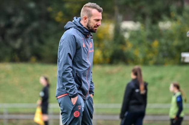 12 10 2025, Football, 2 Womens Bundesliga, 2025 2026, Matchday 7, SG 99 Andernach FC Bayern Munich II Coach Jerome Reisacher Bayern Munich II was not entirely satisfied during the match