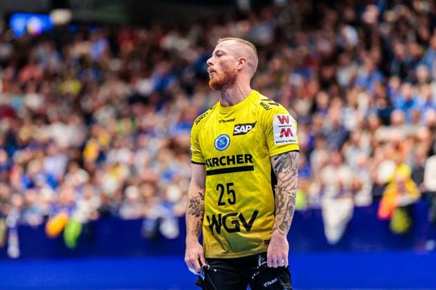 Patrick Zieker TVB Stuttgart, 25 aergert sich regt sich GER, TBV Lemgo Lippe vs TVB Stuttgart, Handball, 1 Bundesliga, Matchday 8, Season 2025 2026, 12 10 2025 GER, TBV Lemgo Lippe vs TVB Stuttgart, Handball, 1 Bundesliga, Matchday 8, Season 2025 2026, 12 10 2025 Lemgo Copyright: xEibner-Pressefoto JanxRollingerx EP_JSK