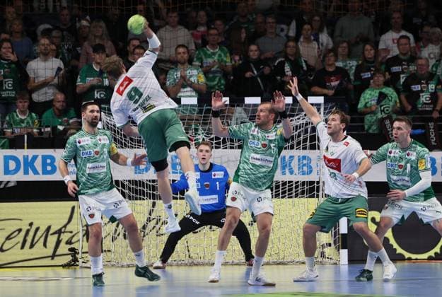 GER HBL Season 2025 2026 FÜCHSE Berlin vs GWD Minden, 12 10 25, Max Schmeling Halle, Berlin, Fabian WIEDE Füchse Berlin 3 , Morten HEMPEL JENSEN GWD Minden 9 , Lasse LUDWIG Füchse Berlin 1 , Max DARJ Füchse Berlin 5 , Tom BERGNER GWD Minden 28 , Lasse Bredekjaer ANDERSSON Füchse Berlin 11