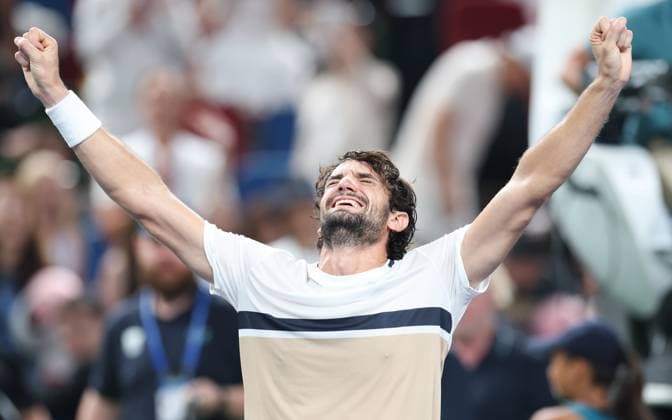 (251012) -- SHANGHAI, Oct. 12, 2025 -- Valentin Vacherot celebrates victory after the men s singles final between Arthur Rinderknech of France and Valentin Vacherot of Monaco at the ATP, Tennis Herren World Tour Shanghai Masters tennis tournament in Shanghai, east China, Oct. 12, 2025. ) (SP)CHINA-SHANGHAI-TENNIS-ATP TOUR-SHANGHAI MASTERS-MEN S SINGLES (CN) DingxTing 