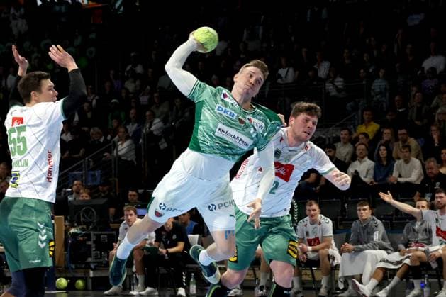 DEU, DHB, 1 HBL, Fuechse Berlin vs Minden, 12 10 2025, Max Schmeling Halle, Berlin, DEU, DHB, 1 HBL, Fuechse Berlin vs Minden, in the picture Lasse Andersson Fuechse Berlin 11 , Philipp Vorlicek GWD Minden 22 nordphotoxGmbHx xEngler nph00076