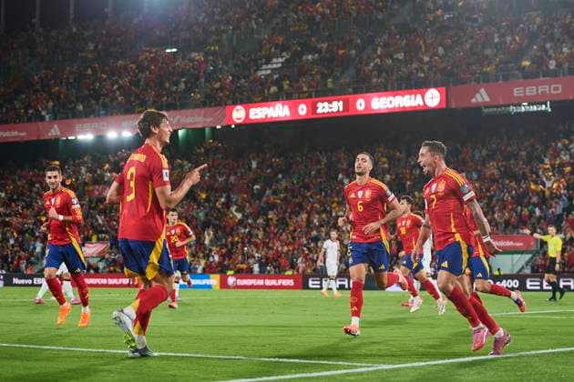 Spain V Georgia - FIFA World Cup, WM, Weltmeisterschaft, Fussball 2026 Qualifier ELCHE, SPAIN - OCTOBER 11: Yeremy Pino of Spain and Crystal Palace celebrates after scoring his team s first goal during the FIFA World Cup 2026 Group E European qualification football match between Spain and Georgia at Manuel Martinez Valero Stadium on October 11, 2025 in Elche, Spain. (Photos by Francisco Macia Photo Players Images Magara Press) Elche Estadio Manuel Martinez Valero Alicante Spain Copyright: xFranciscoxMaciax