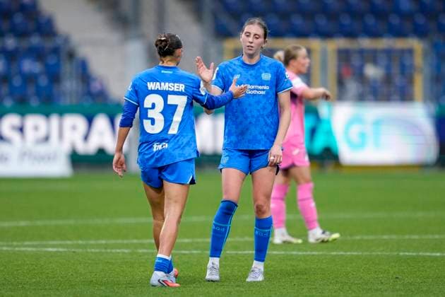 from left Carlotta Wamser B04, 37 , Caroline Kehrer B04, 9 , players of Bayer 04 Leverkusen, cheering after the final whistle, joy about the victory, winner, winner, cheers, cheering, cheerful, positive, happy, rejoicing, optimistic, highlight, Action, Action, 12 10 2025, Sinsheim Hoffenheim Germany , Soccer, Google Pixel Women Bundesliga, TSG 1899 Hoffenheim Bayer 04 Leverkusen, DFB DFL REGULATES PROHIBIT ANY USE OF PHOTOGRAPHS AS IMAGE SEQUENCES AND OR QUASI VIDEO xozx