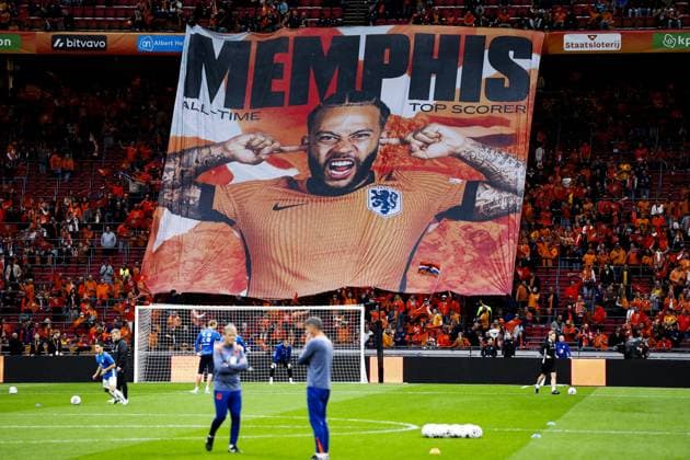 AMSTERDAM - Memphis Depay s banner at the Johan Cruijff ArenA during the Dutch national team, Nationalteam s 2026 FIFA World Cup, WM, Weltmeisterschaft, Fussball qualifying match against Finland. ANP MAURICE VAN STEEN FIFA 2026 World Cup Qualifier 2025 2026 xVIxANPxSportx xxANPxIVx 539019107 originalFilename: 539019107.jpg